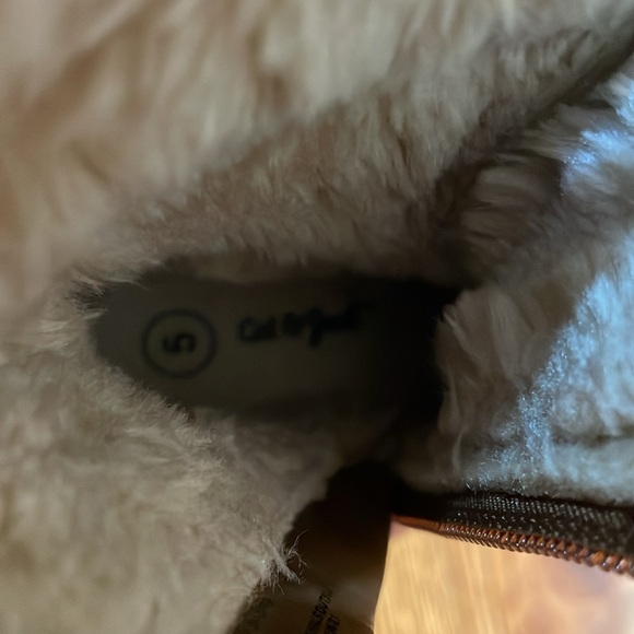 Baby Girl’s Cat & Jack Brand Boots. Size 5. Excellent Condition. - Picture 8 of 10